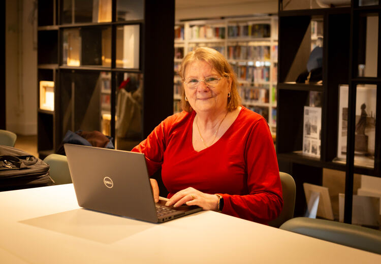 Gerda voelt zich zekerder door de computercursus